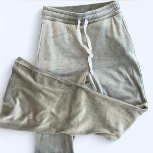 American Eagle velvet flare pants Size M